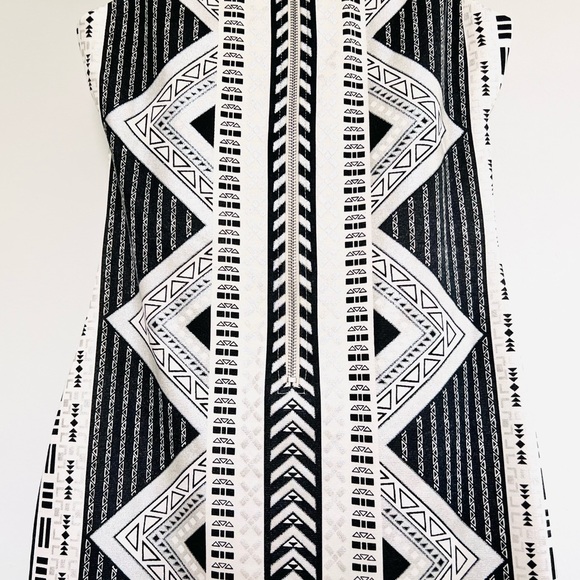 NWOT Charlotte Russe Small Tribal Print Bodycon Dress - Picture 5 of 13